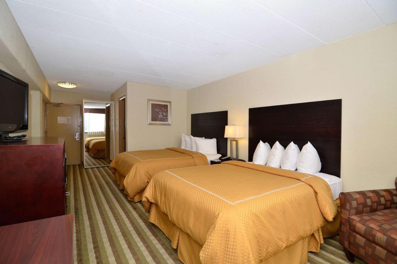 Comfort Inn & Suites New York Avenue Washington Exterior photo